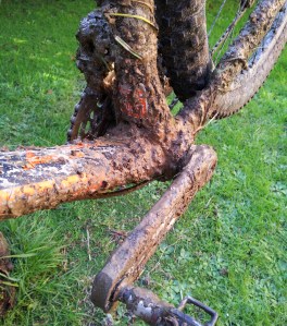 Logo just visible, transmission completely covered but working and tyres clean.