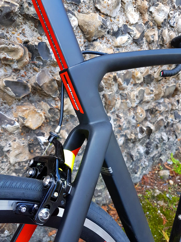 Wilier Cento 10 Air kamtail profile